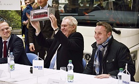 Президент Чехии Милош Земан посетил завод Iveco Bus в Високе-Мито